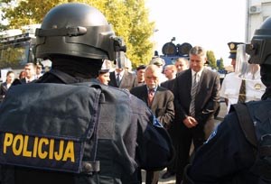 Slika topvijesti/godina_2009/rujan/dan policije/mesic05.jpg